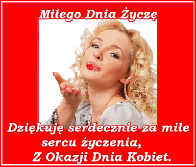 Kobieta wysyła całusa i życzenia w dniu swojego święta